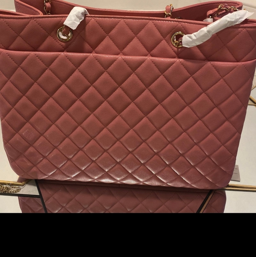 NEW- CHANEL Caviar Leather Large Tote Bag - Picture 11 of 16